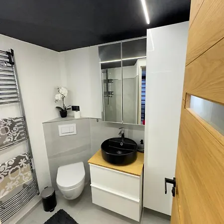 Black Pearl Apartment *